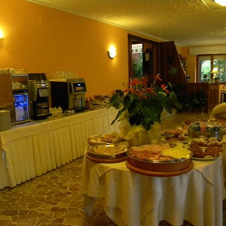 Hotel La Rosa Del Tirreno 리보르노 외부 사진
